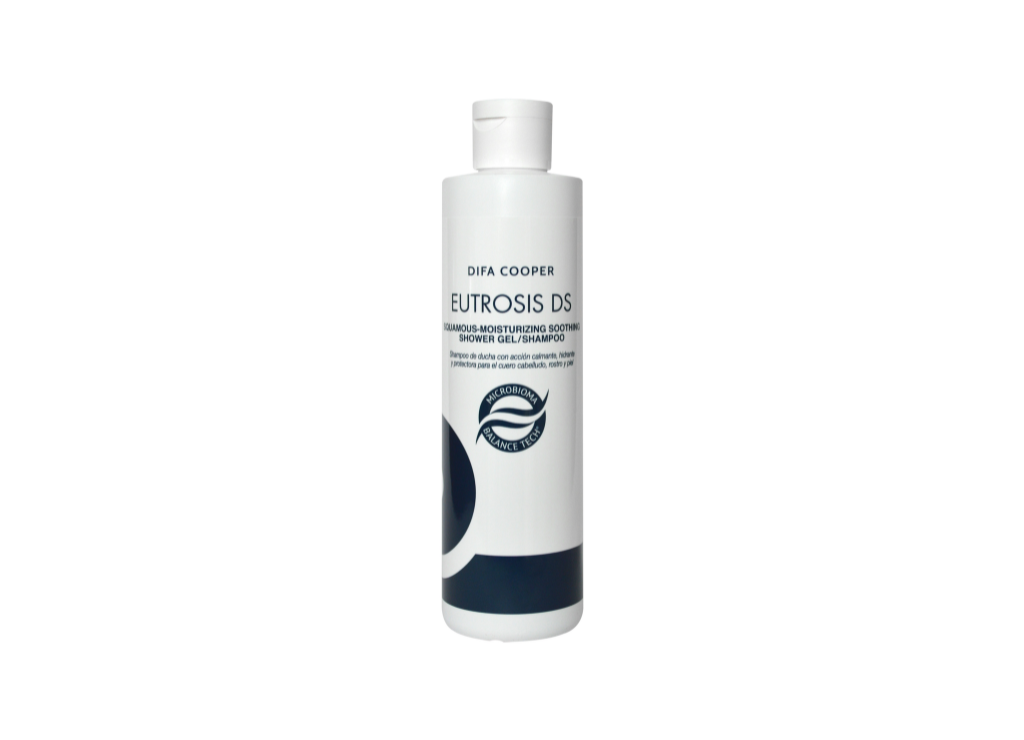 Calma el picor y la descamación por dermatitis seborreica con Eutrosis DS Shower Gel & Shampoo.